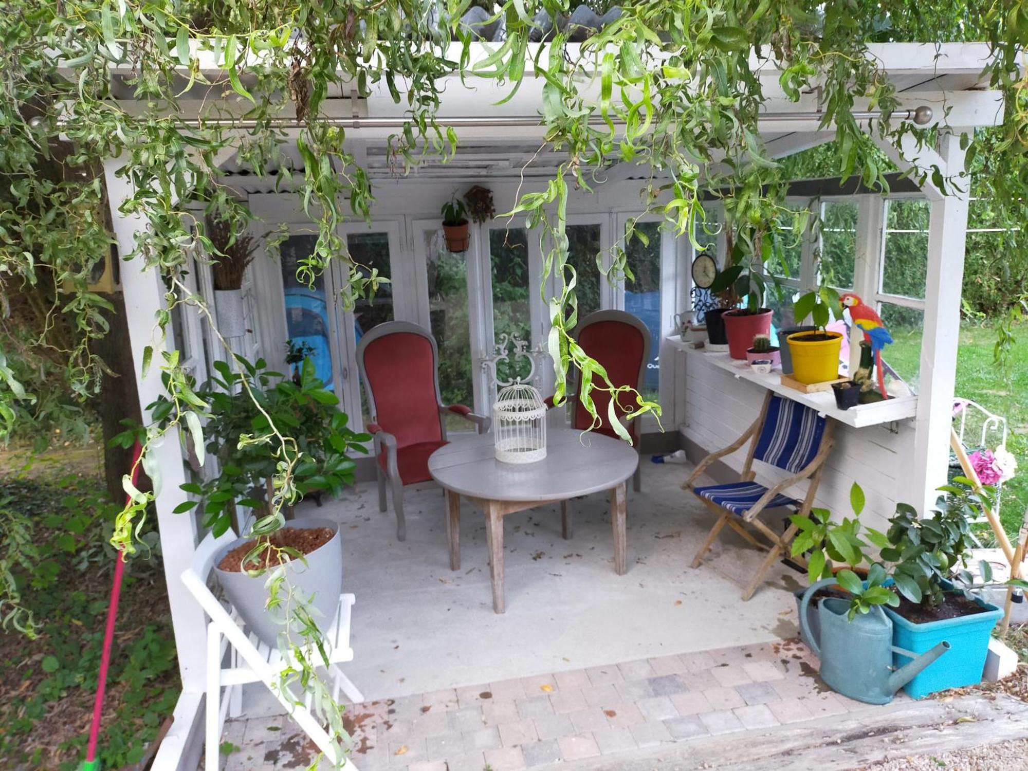 Ille Flottante, Maison Eclusiere Et Hebergements Insolites Sur Le Canal Hédé Exterior foto
